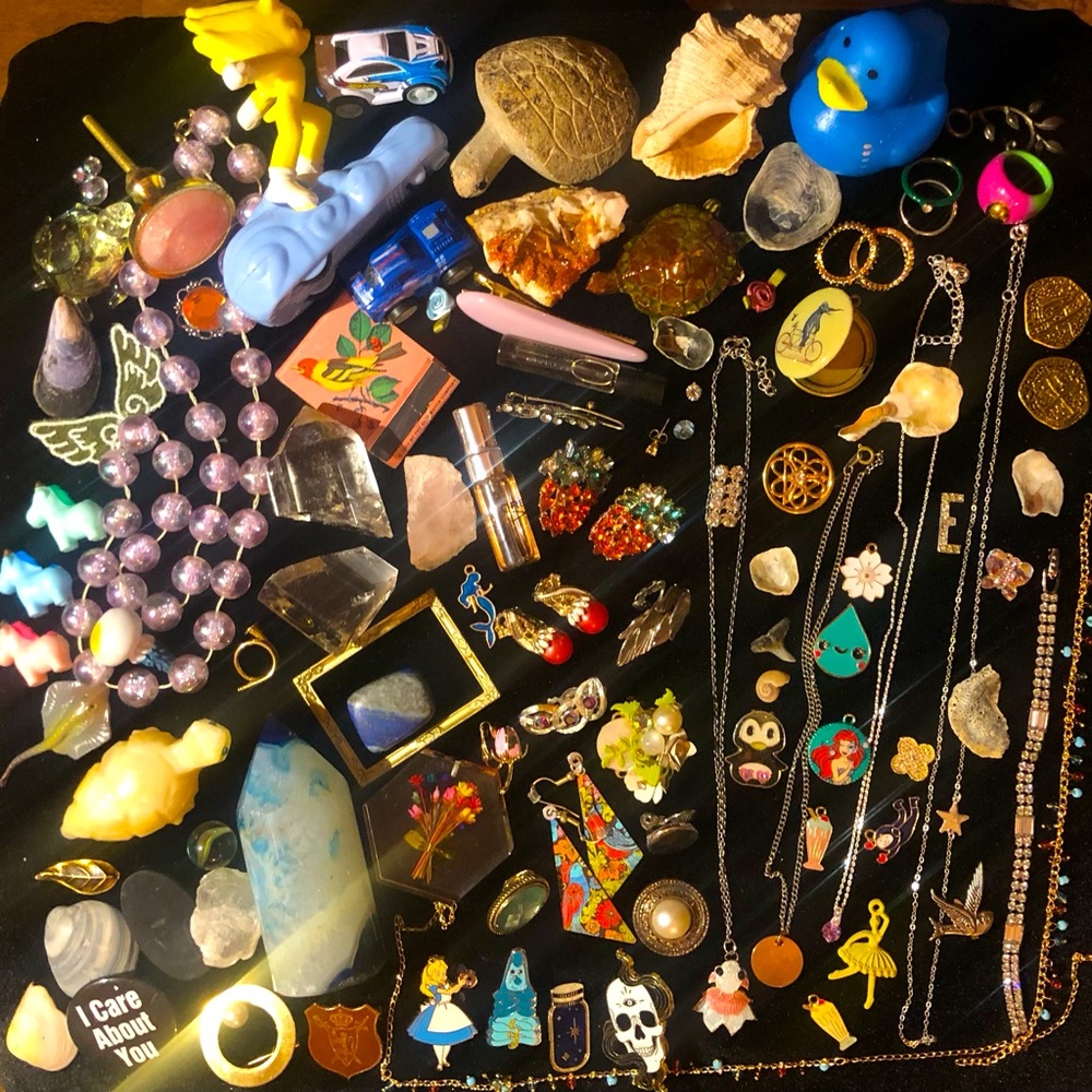 One Girls Trash is another Girls TREASURE💙💝💎🎁🎀🤍💗